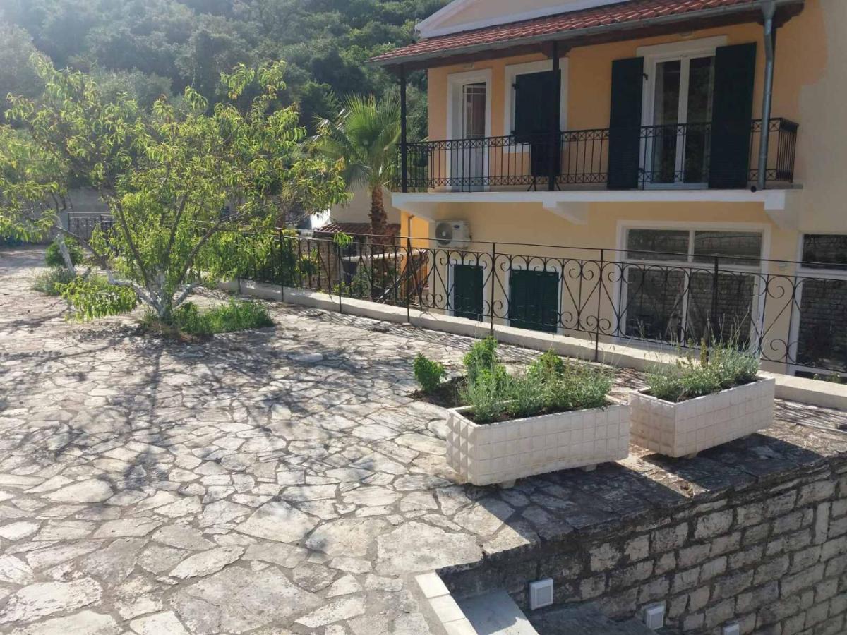 Lithino Apartments - 5Min From The Beach Agios Ioannis Peristerion Eksteriør bilde